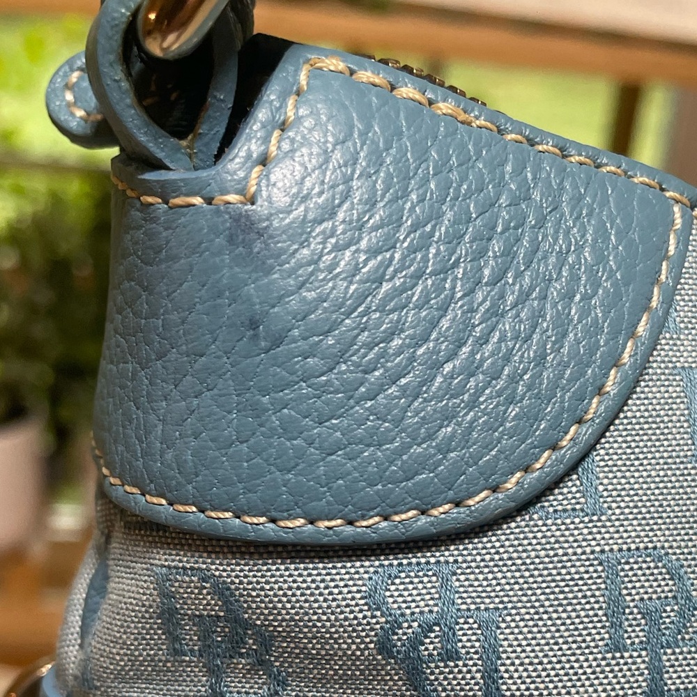 Dooney & Bourke Y2K 🧊RARE🧊 Vintage Light Blue Shoulder Bag - Picture 14 of 17
